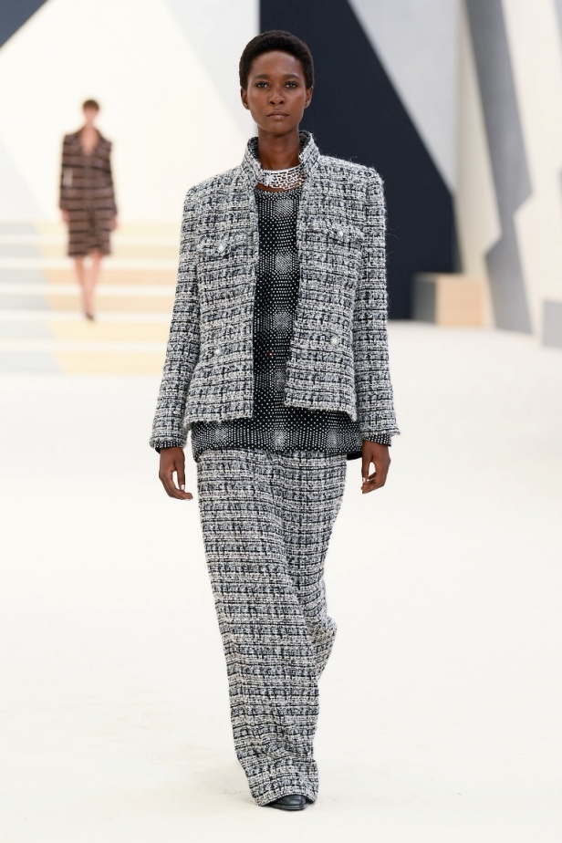 مجموعة CHANEL للأزياء الراقية لخريف وشتاء 2023 