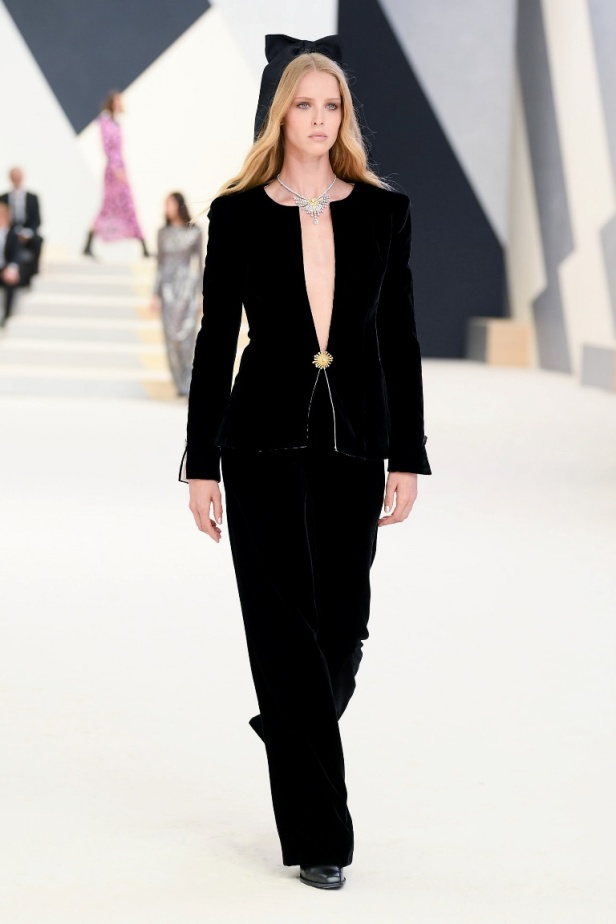 مجموعة CHANEL للأزياء الراقية لخريف وشتاء 2023 