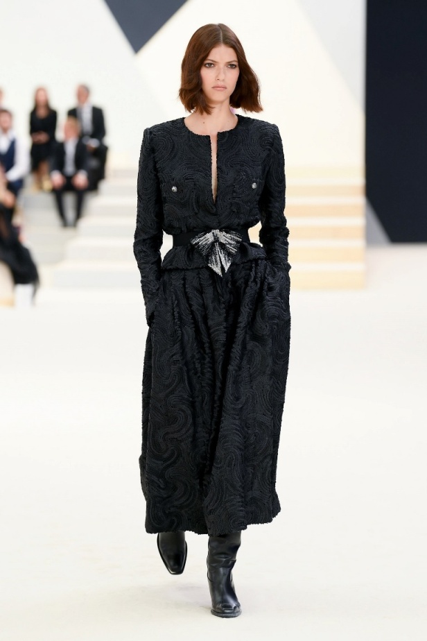 مجموعة CHANEL للأزياء الراقية لخريف وشتاء 2023 