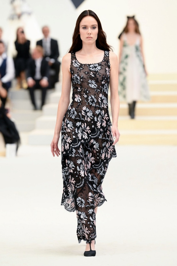 مجموعة CHANEL للأزياء الراقية لخريف وشتاء 2023 