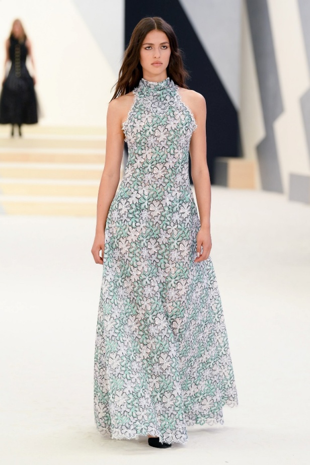 مجموعة CHANEL للأزياء الراقية لخريف وشتاء 2023 