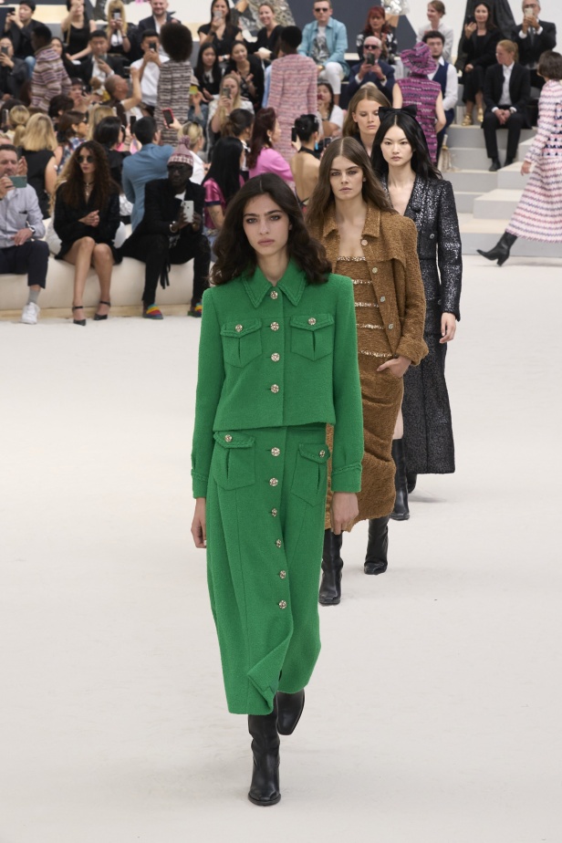مجموعة CHANEL للأزياء الراقية لخريف وشتاء 2023 