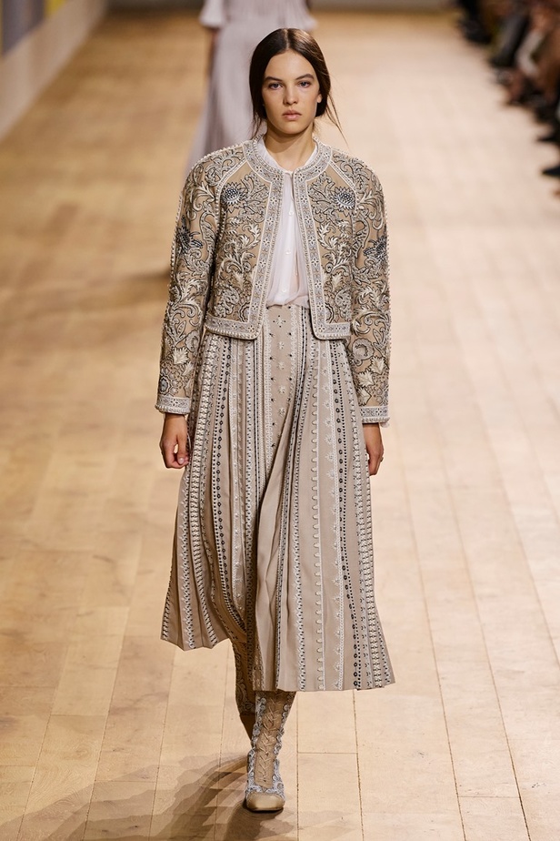 مجموعة Dior للتصاميم الراقية لخريف 2023