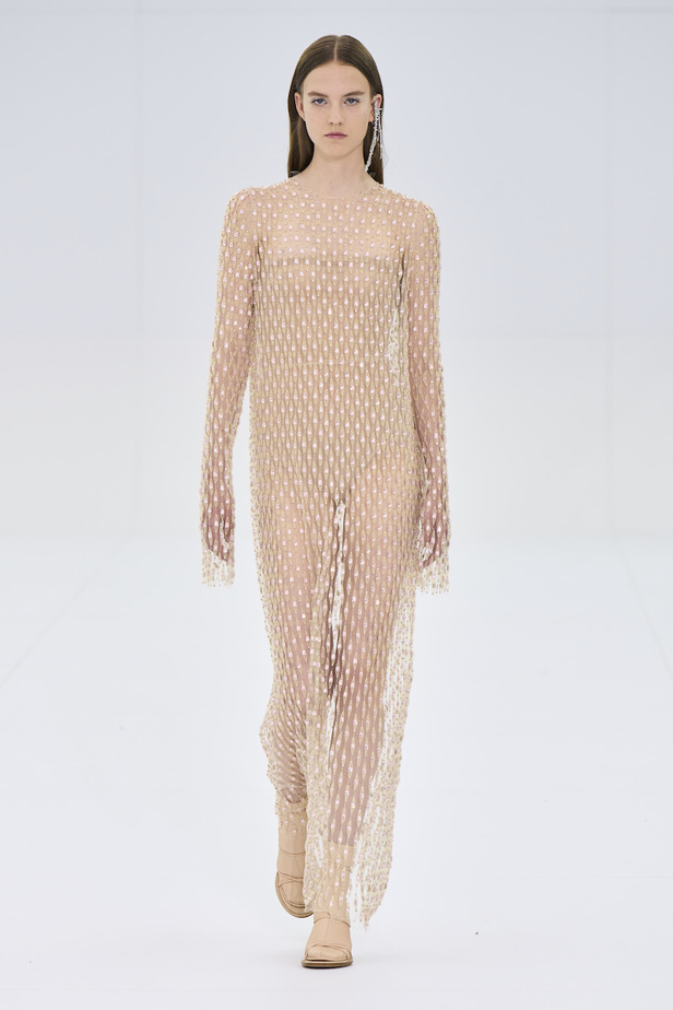 من مجموع فندي للهوت كوتور لخريف وشتاء 2022