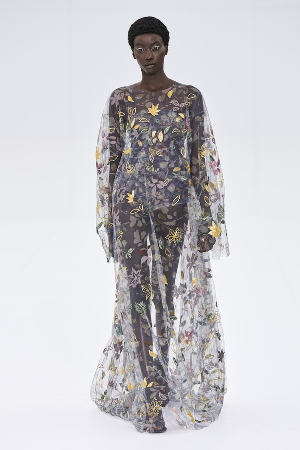 من مجموع فندي للهوت كوتور لخريف وشتاء 2022