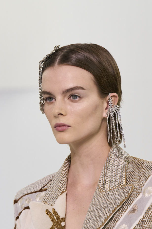 مجموعة فندي للهوت كوتور لموسم خريف وشتاء 2022