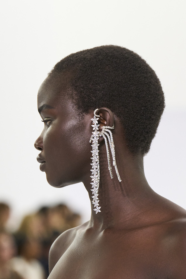 مجموعة فندي للهوت كوتور لموسم خريف وشتاء 2022