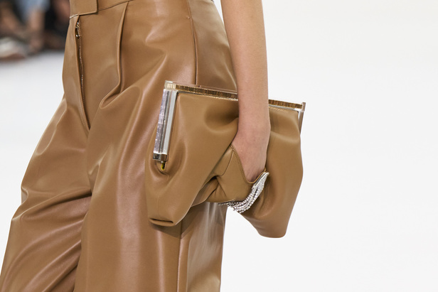 مجموعة فندي للهوت كوتور لموسم خريف وشتاء 2022