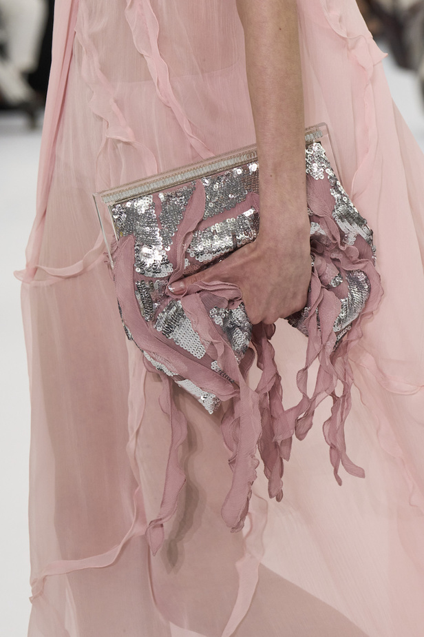 مجموعة فندي للهوت كوتور لموسم خريف وشتاء 2022