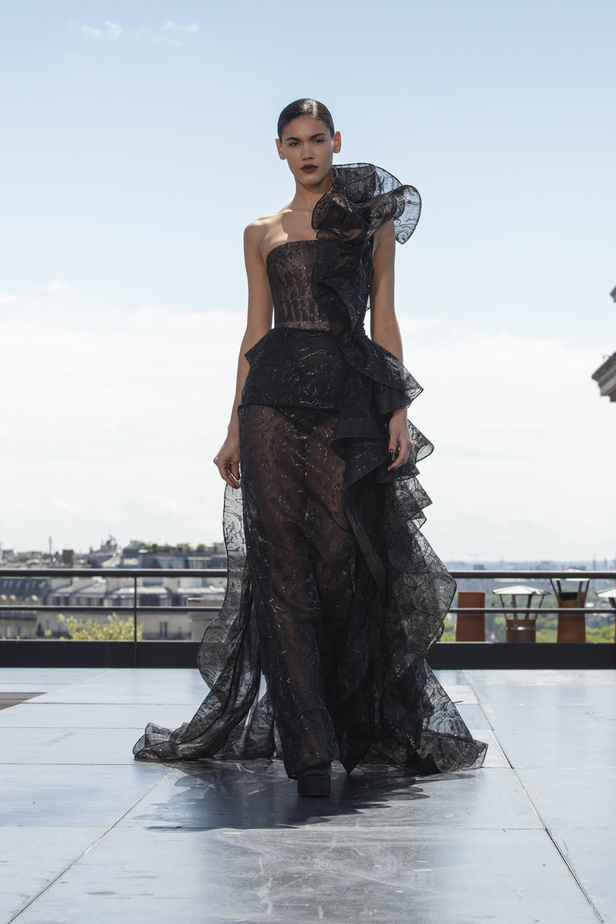 الحنين الى الحقبة الرومانسية في مجموعة جورج شقرا لخريف وشتاء 2022 - 2023