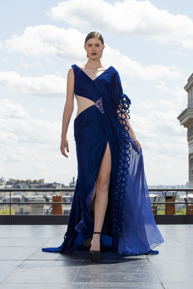 الحنين الى الحقبة الرومانسية في مجموعة جورج شقرا لخريف وشتاء 2022 - 2023