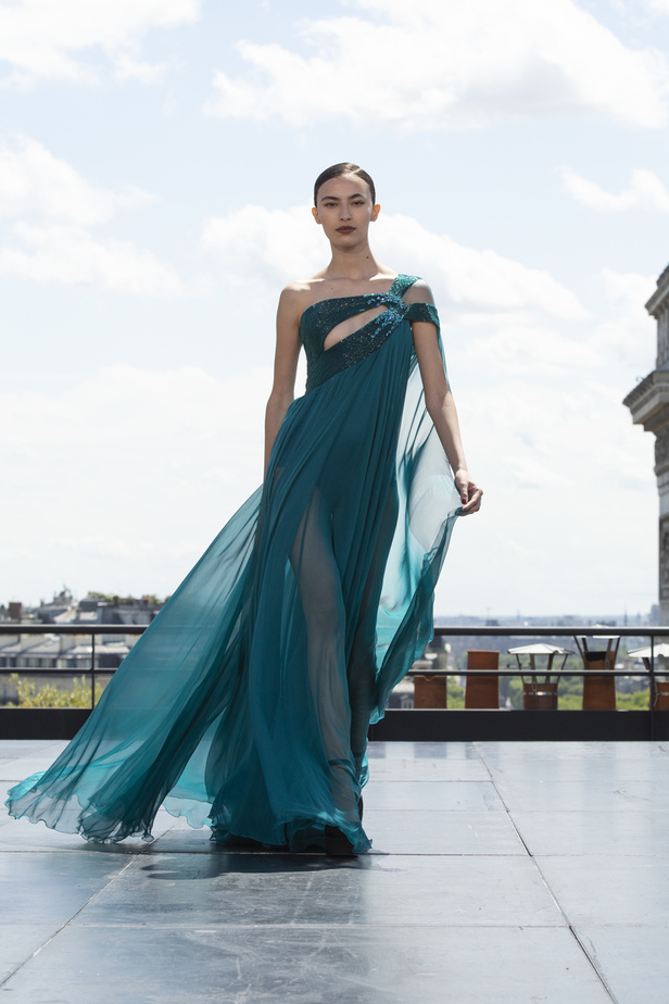 الحنين الى الحقبة الرومانسية في مجموعة جورج شقرا لخريف وشتاء 2022 - 2023