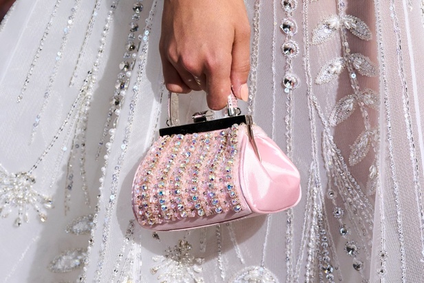 مجموعة دار جورج حبيقة Eternal Gifts تجمع رؤية الأب وموهبة الإبن