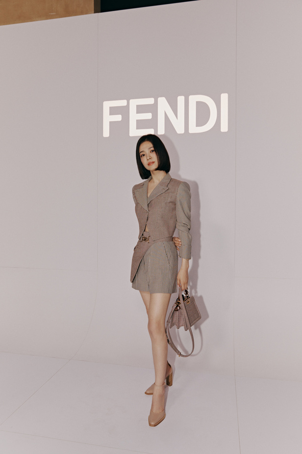 مجموعة فندي للهوت كوتور لموسم خريف وشتاء 2022