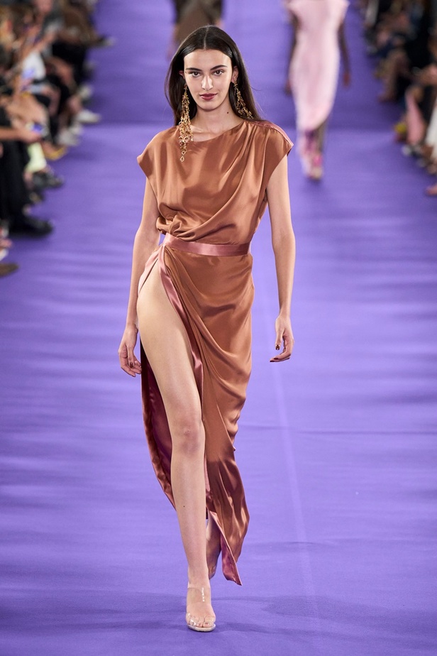 مجموعة Alexis Mabille للأزياء الراقية لخريف وشتاء 2023