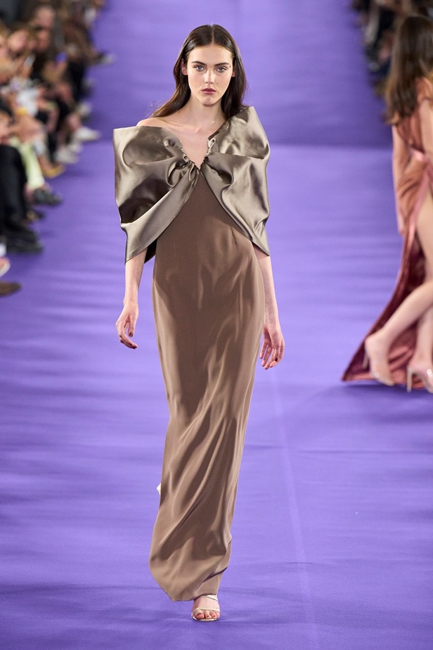 مجموعة Alexis Mabille للأزياء الراقية لخريف وشتاء 2023