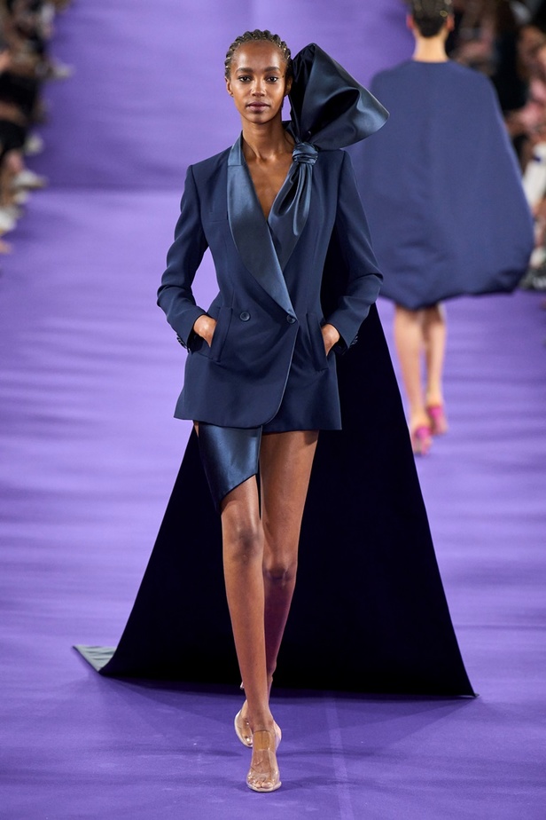 مجموعة Alexis Mabille للأزياء الراقية لخريف وشتاء 2023