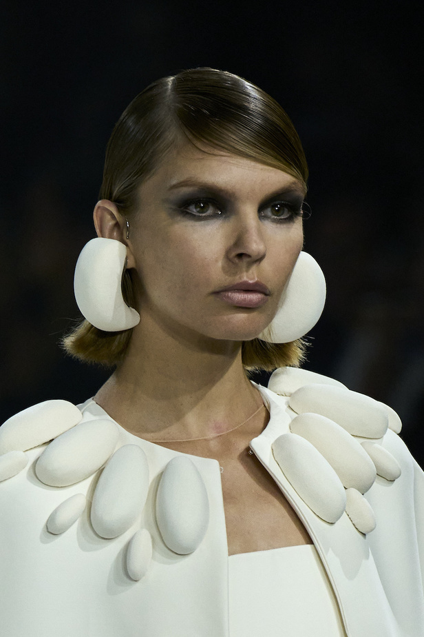 مجموعة ستيفان رولان للهوت كوتور لخريف وشتاء 2022