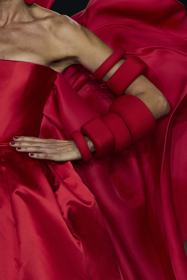 مجموعة ستيفان رولان للهوت كوتور لخريف وشتاء 2022