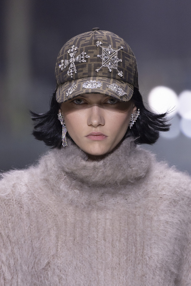 دار "فندي" تحتفل بحقيبة باغيت بجموعة كبسولية ساحرة في نيويورك