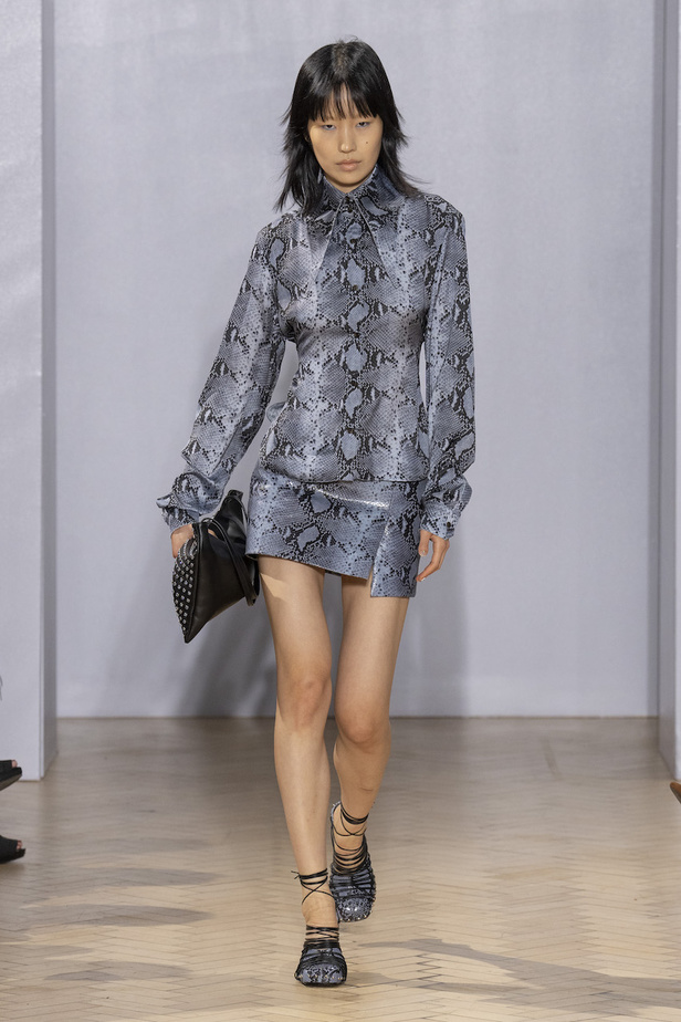 من مجموعة 16Arlington لموسم ربيع وصيف 2023