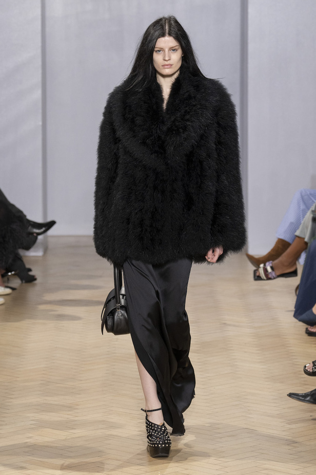 من مجموعة 16Arlington لموسم ربيع وصيف 2023