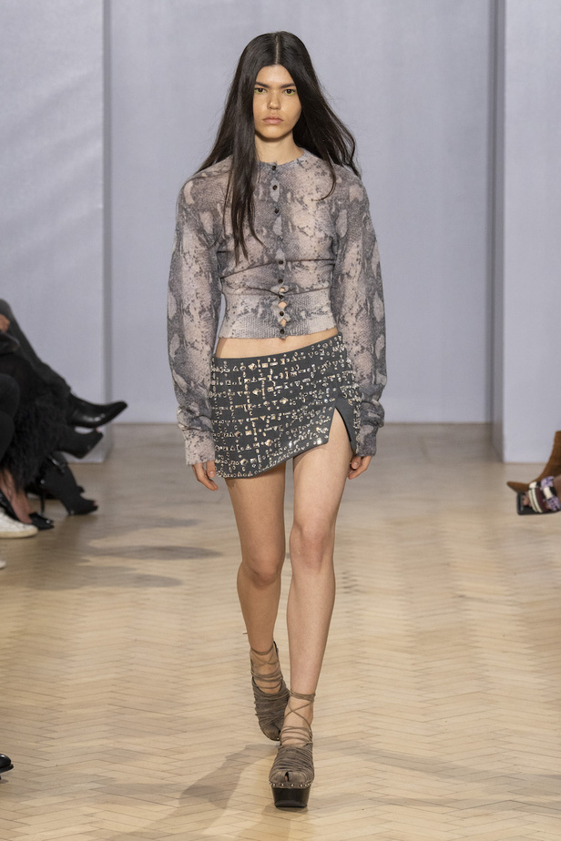 من مجموعة 16Arlington لموسم ربيع وصيف 2023