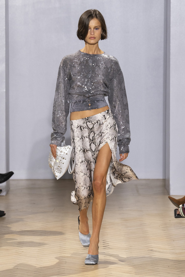 من مجموعة 16Arlington لموسم ربيع وصيف 2023