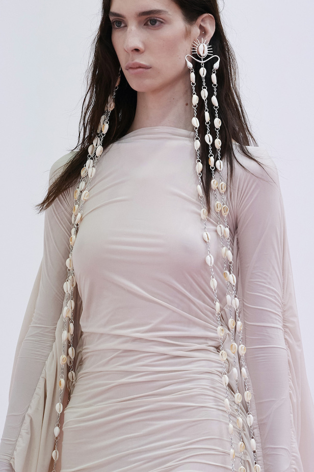 مجموعة Acne Studios لموسم ربيع وصيف 2023