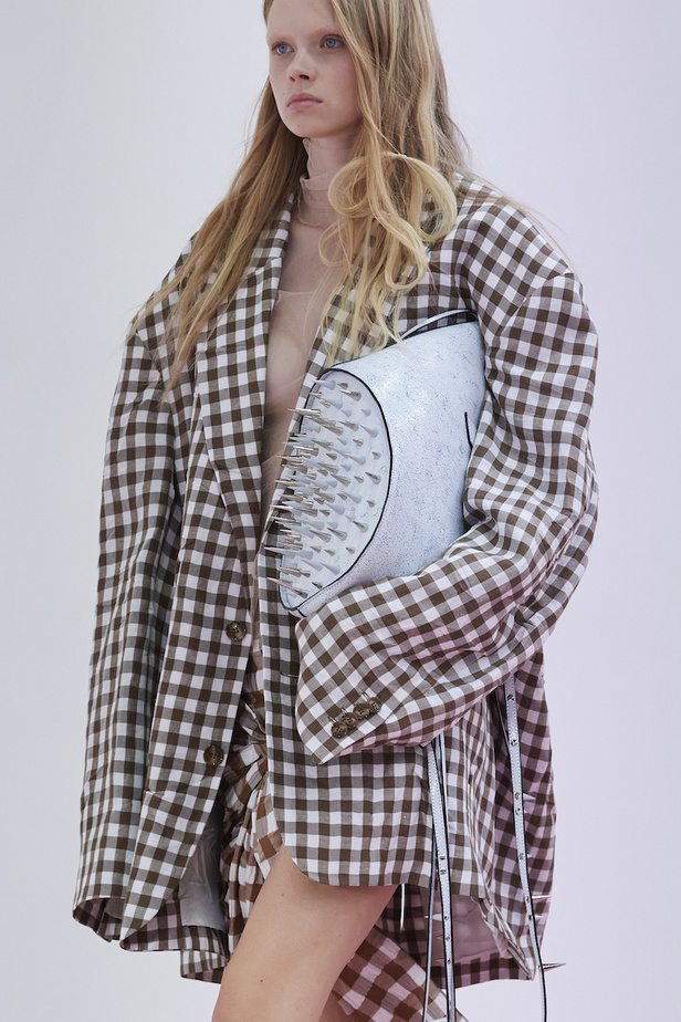 مجموعة Acne Studios لموسم ربيع وصيف 2023