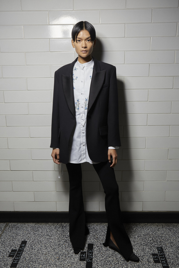 مجموعة آدم ليبس لموسم ربيع وصيف 2023