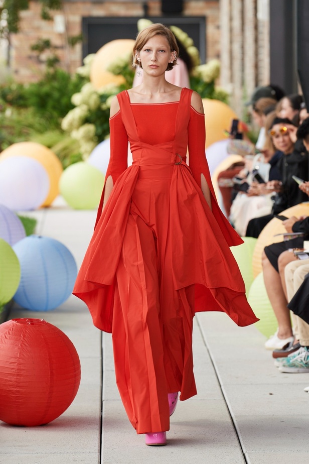 مجموعة دار ADEAM لربيع وصيف 2023 مهرجان صيفيّ يحتفل بالألوان والقصات