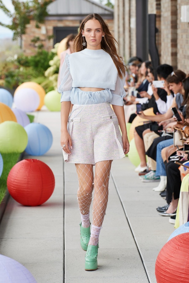 مجموعة دار ADEAM لربيع وصيف 2023 مهرجان صيفيّ يحتفل بالألوان والقصات