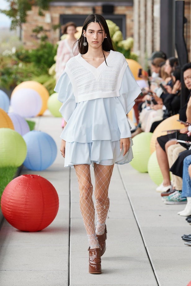 مجموعة دار ADEAM لربيع وصيف 2023 مهرجان صيفيّ يحتفل بالألوان والقصات