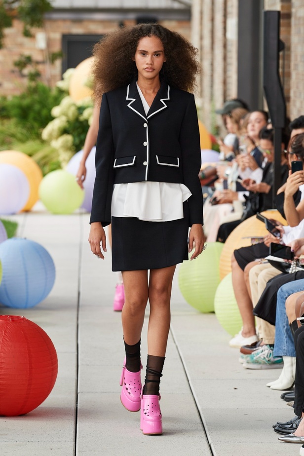 مجموعة دار ADEAM لربيع وصيف 2023 مهرجان صيفيّ يحتفل بالألوان والقصات