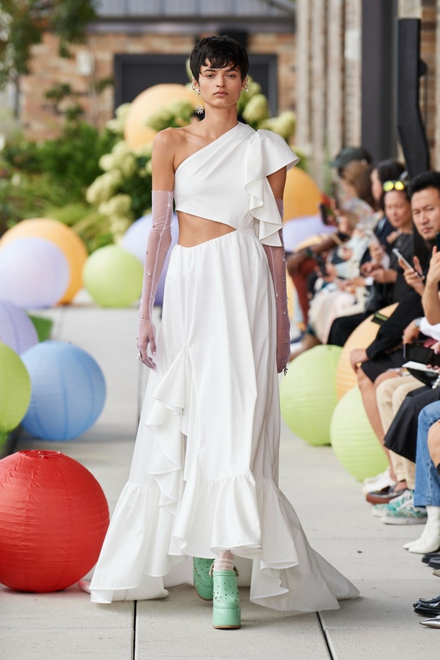 مجموعة دار ADEAM لربيع وصيف 2023 مهرجان صيفيّ يحتفل بالألوان والقصات