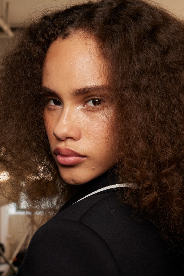 مجموعة دار ADEAM لربيع وصيف 2023 مهرجان صيفيّ يحتفل بالألوان والقصات