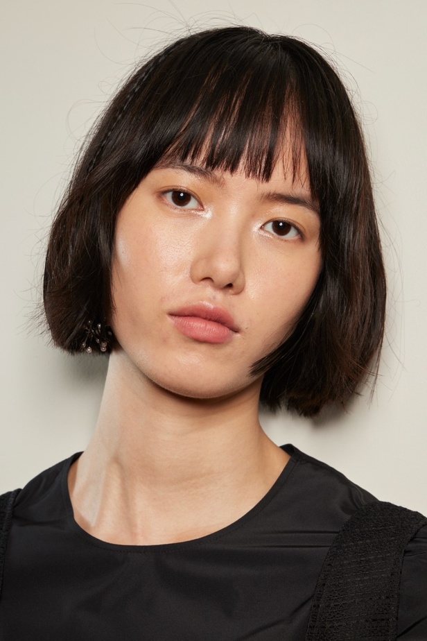 مجموعة دار ADEAM لربيع وصيف 2023 مهرجان صيفيّ يحتفل بالألوان والقصات