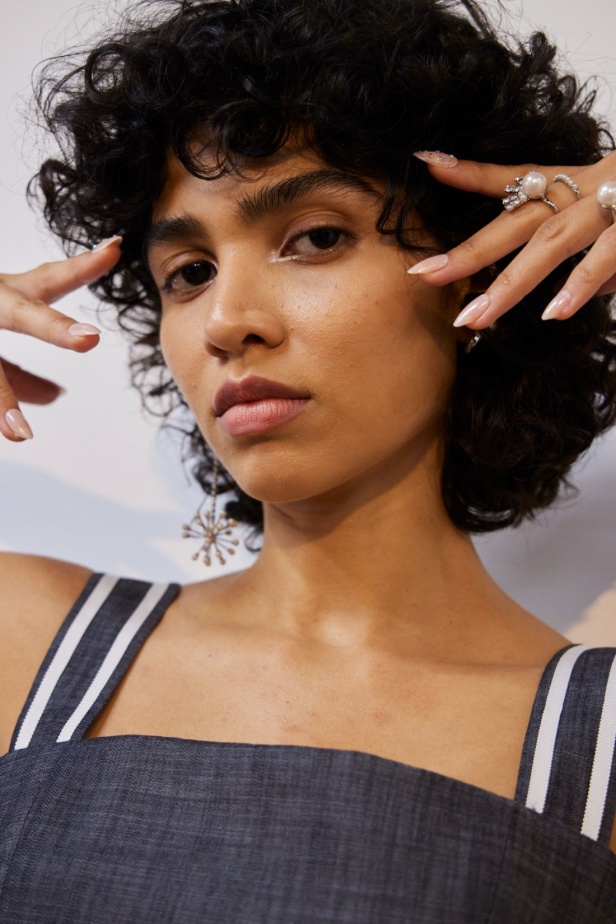 مجموعة دار ADEAM لربيع وصيف 2023 مهرجان صيفيّ يحتفل بالألوان والقصات