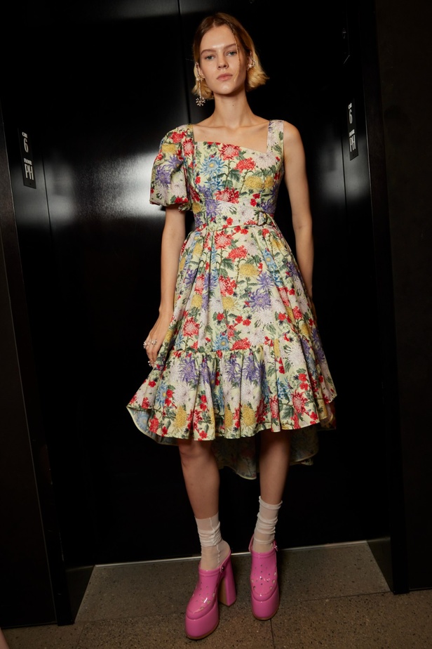 مجموعة دار ADEAM لربيع وصيف 2023 مهرجان صيفيّ يحتفل بالألوان والقصات