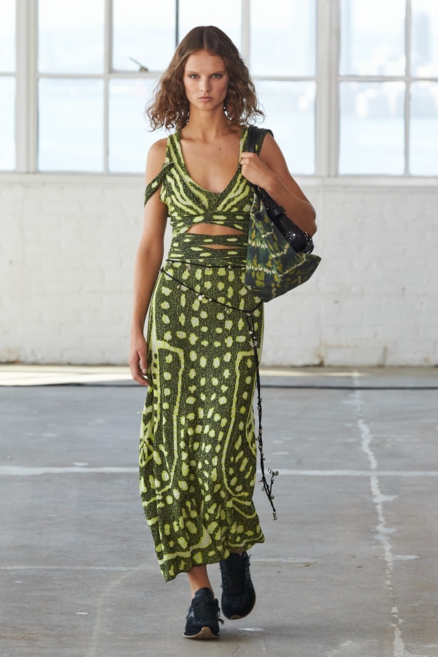 مجموعة Altuzarra لربيع وصيف 2023 