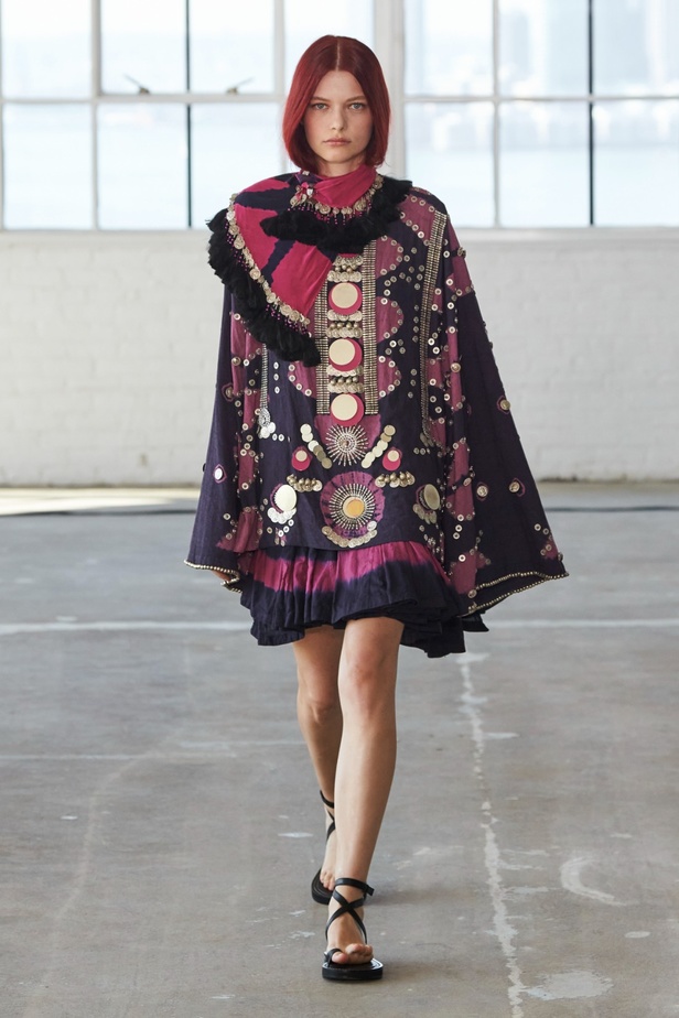 مجموعة Altuzarra لربيع وصيف 2023 