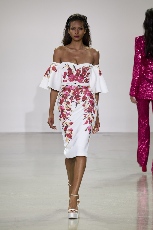 من مجموعة بادلي ميشكا لموسم ربيع وصيف 2023