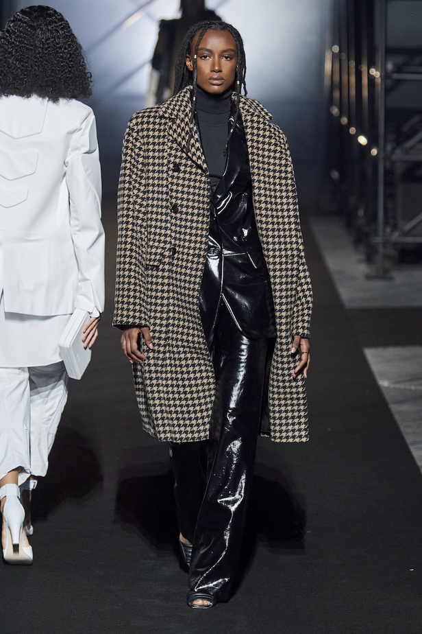 من مجموعة Boss لموسم خريف وشتاء 2023