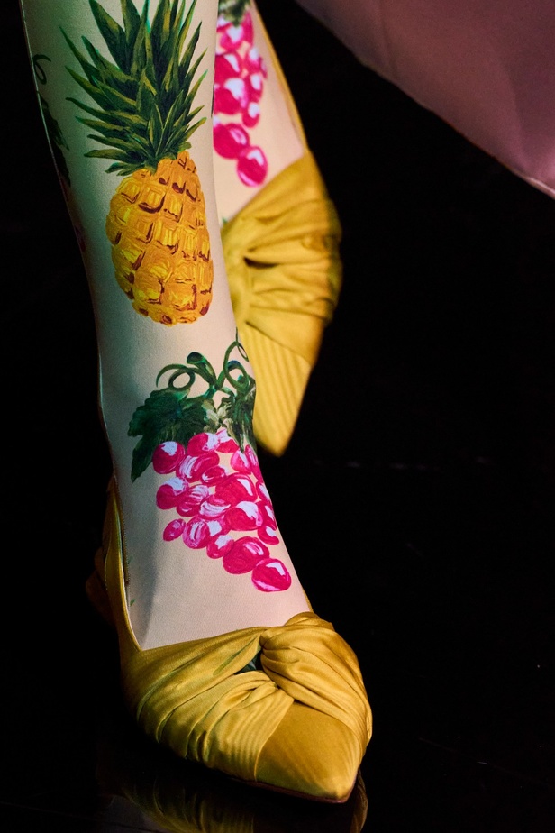 مجموعة Roberto Cavalli لربيع 2023 سحر الطبعات والتصاميم الأنثوية