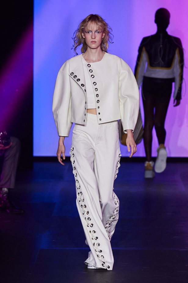 فكرة الاندماج تلهم Gabriela Hearst لمجموعة Chloe ربيع وصيف 2023