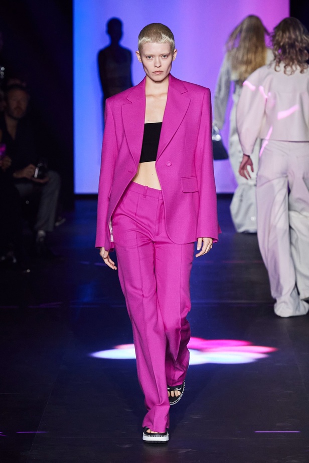 فكرة الاندماج تلهم Gabriela Hearst لمجموعة Chloe ربيع وصيف 2023