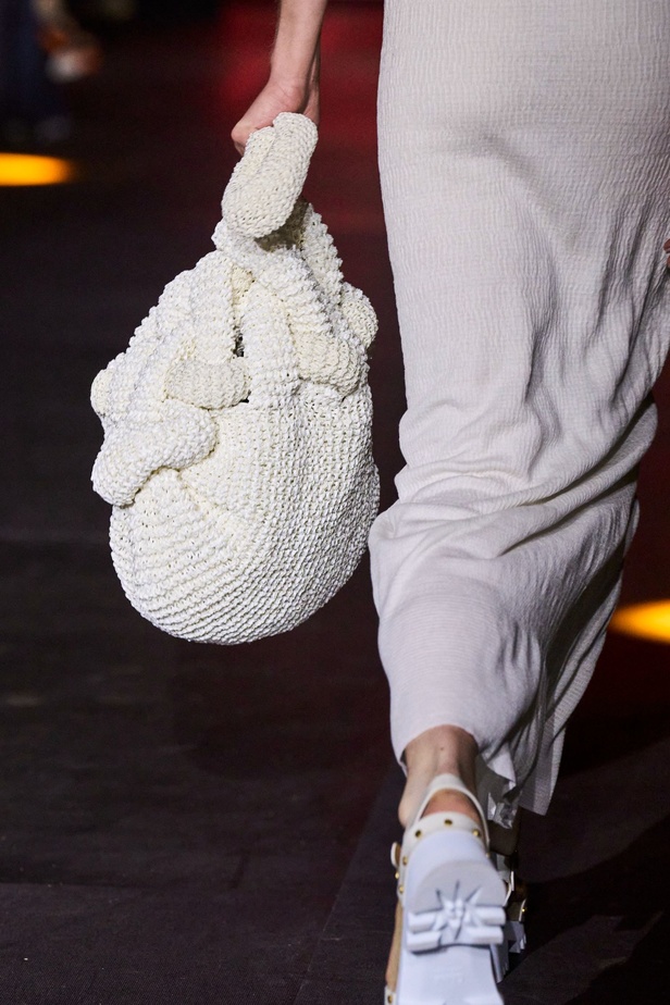 فكرة الاندماج تلهم Gabriela Hearst لمجموعة Chloe ربيع وصيف 2023