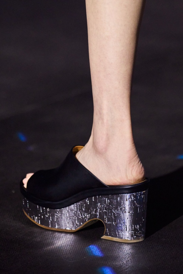 فكرة الاندماج تلهم Gabriela Hearst لمجموعة Chloe ربيع وصيف 2023