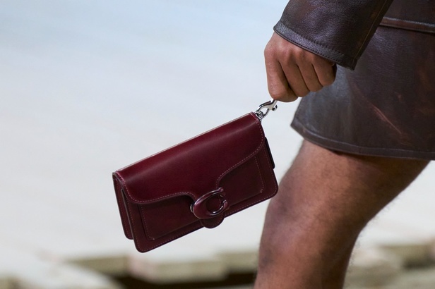 مجموعة Coach لربيع 2023... عندما تجتمع الفخامة بالتراث والثقافة الخالدة